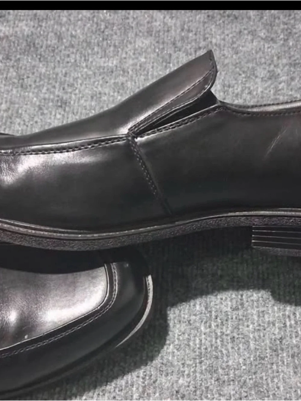 Croft & Barrow men's loafers feature the brand's 